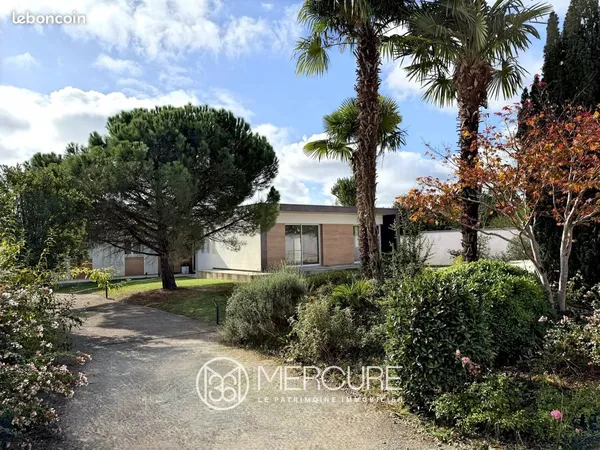 Maison 6 pièces 242 m²