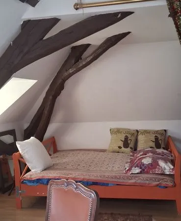 Charmant appartement dans villa Pronzat