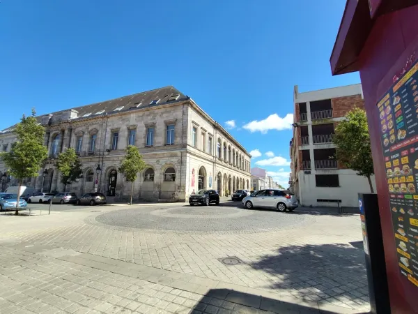 STUDIO DUPLEX RÉNOVÉ - CENTRE-VILLE DE ROCHEFORT 17300