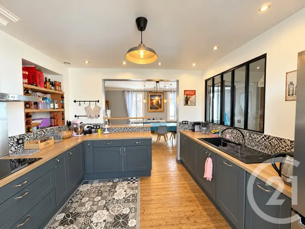 Maison 7 pièces 160 m²