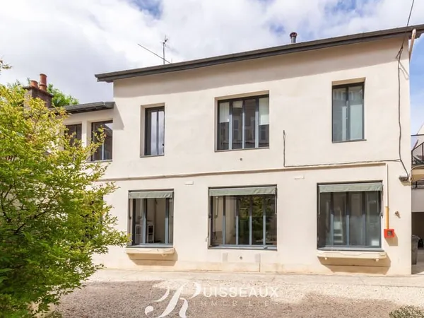 Immeuble 7 pièces 247 m²