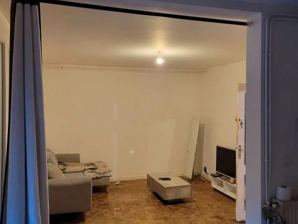 Colocation - Chambre + salon privés + balcon - 450 charges comprises