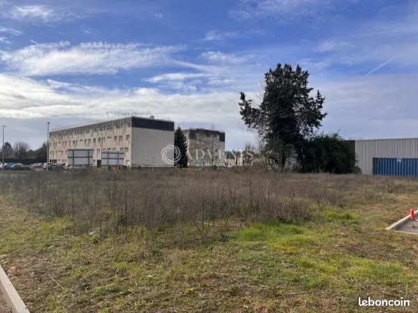 Terrain 1 330 m² Le Mans