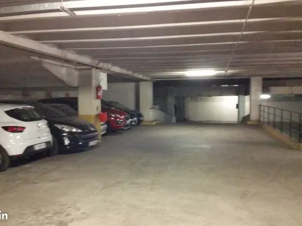 Location parking securise acces 24h24