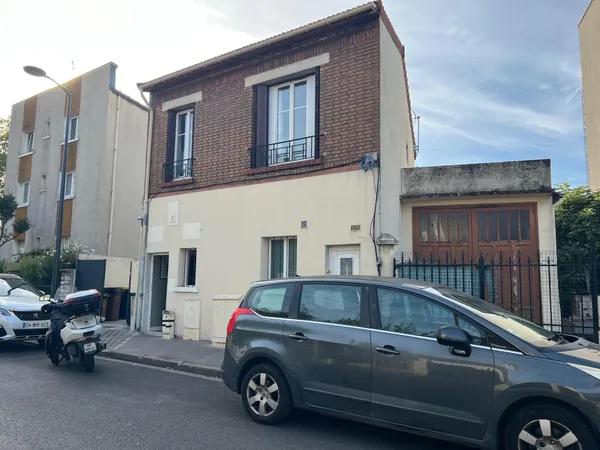 COLOMBES 92700 ENSEMBLE IMMOBILIER DE 193 M2. 5 APPARTEMENTS LOUES. INVESTISSEUR
