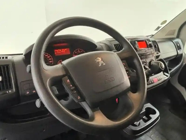 Peugeot Boxer fg l2h2 3.5 140 clim bluetooth radar interieur bois — photo 4