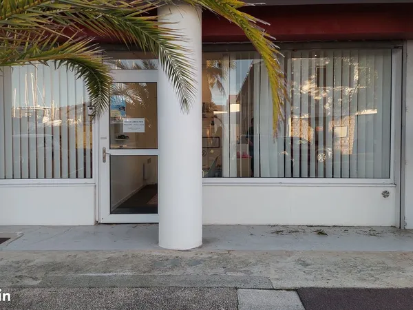 Hendaye-Plage - Local professionnel avec espaces indépendants, idéal professions libérales ou activi