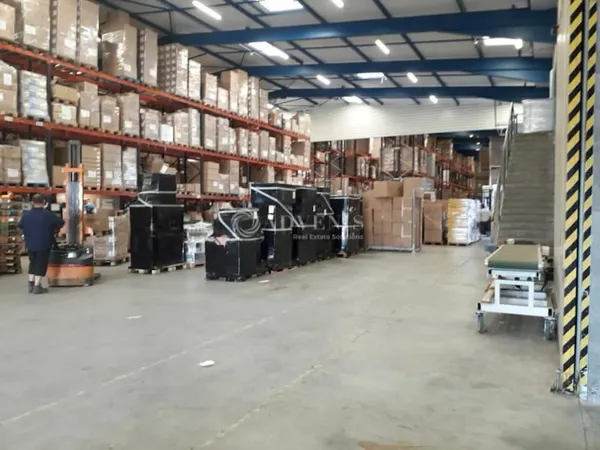 Parking/Garage/Box 400 m²