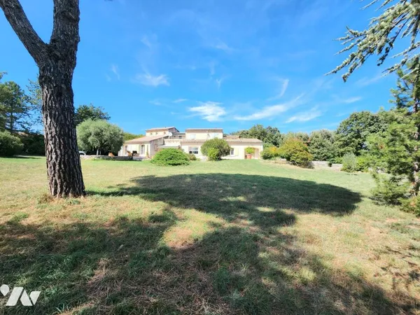 Maison 6 pièces 200 m²