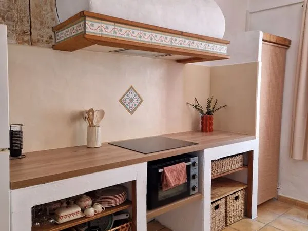 Maison de village de caractère meublé 3 pièces 90m2 Saint Esteve