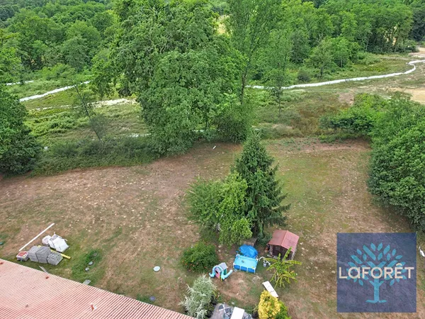 Terrain 1000 m²