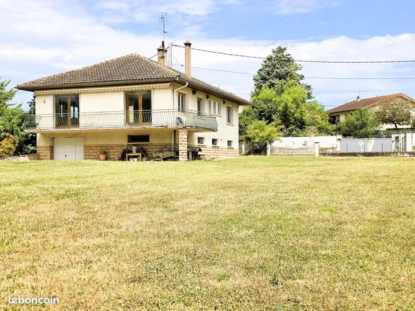 Maison 8 pièces 121 m²