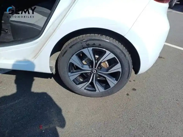 Renault Clio blue dci 100 — photo 23
