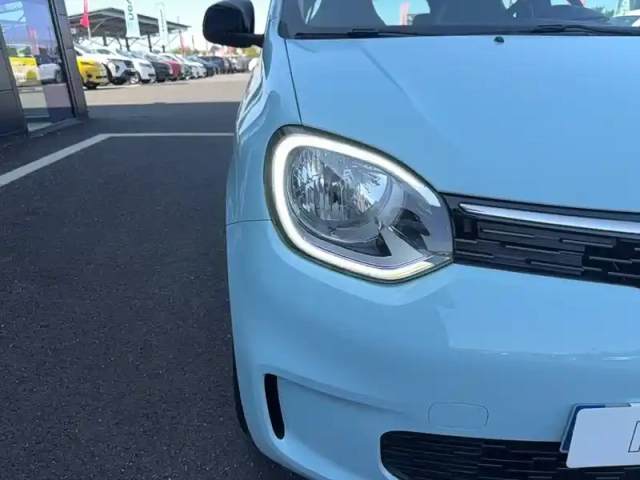 Renault Twingo iii e-tech — photo 28