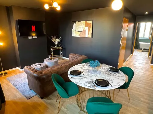 T2 meublé 50 m² rénové - Chambre avec baignoire îlot - Climatisation - Quartier calme à 5 min du cen