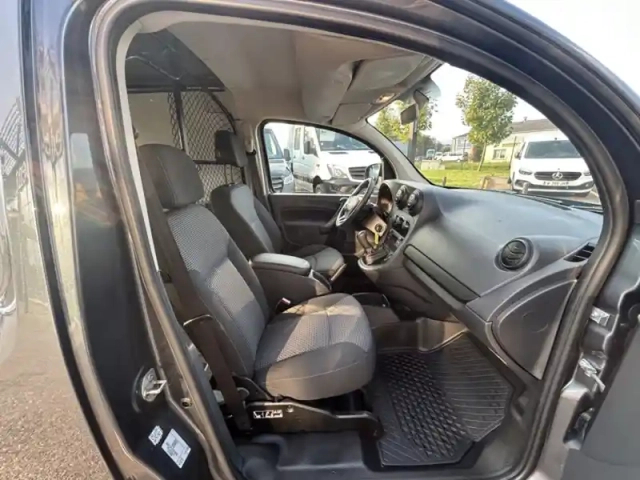 Mercedes Citan 109 cdi fourgon compact — photo 12