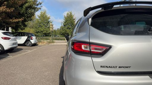 Renault Clio RS Cup 1.6 Turbo 200 EDC6 - N/A – 2018 – 114491 km – Essence – Boîte Automatique — photo 5
