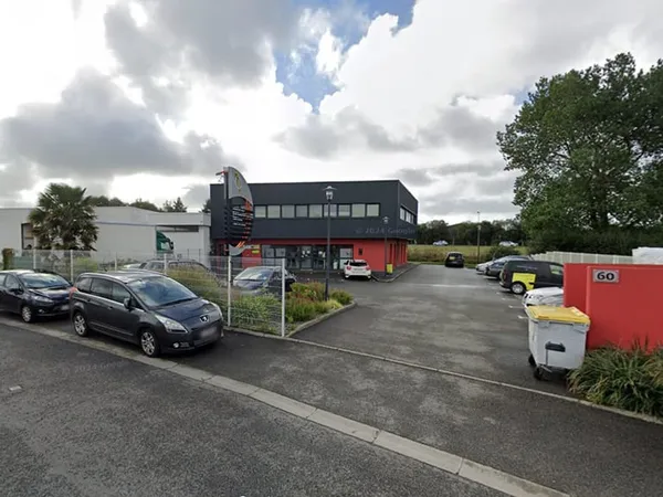 Bureaux à louer , 305 m² DIVISIBLES, Gouesnou, Emplacement stratégique