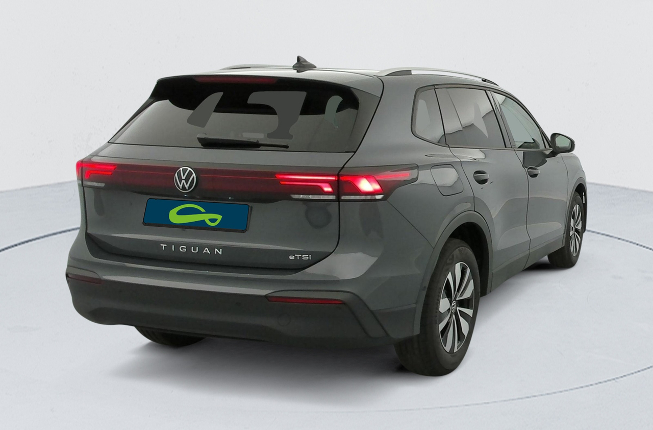 Volkswagen Tiguan — photo 5