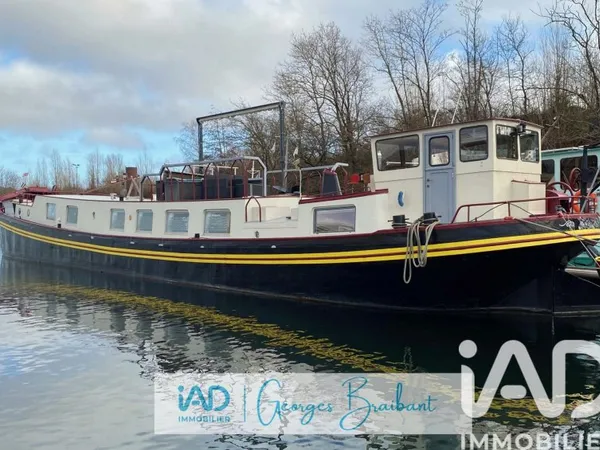 Péniche 4 pièces 80 m²