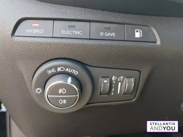 Jeep Compass 1.3 phev t4 240 ch 4xe eawd — photo 18