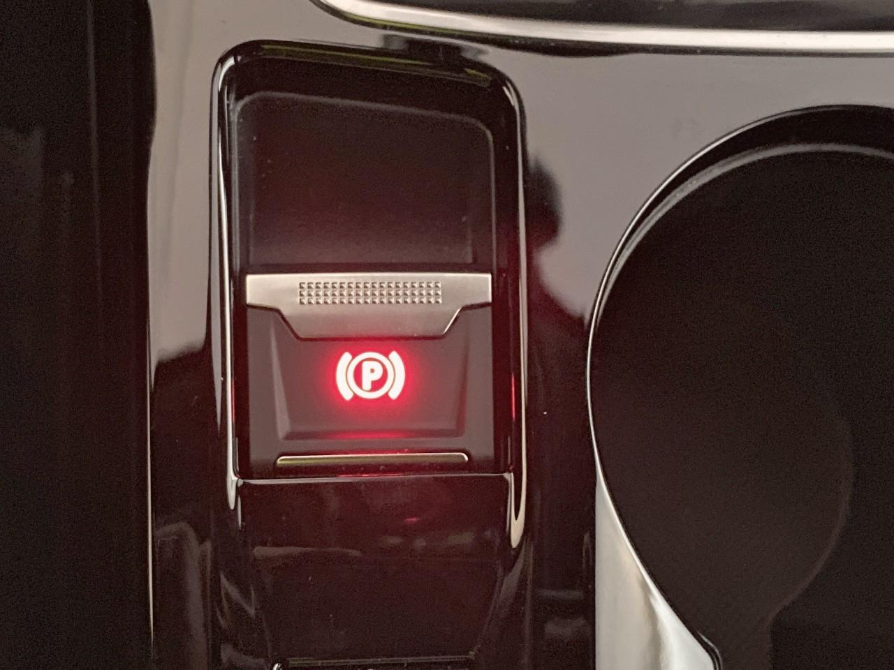 Peugeot 2008 100 s&s bvm6 allure — photo 19