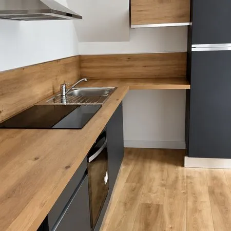 T1 bis 33 m² rénové, face au parc - Champigneulles