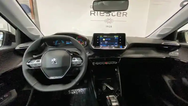 Peugeot 208 electrique 50 kwh 136ch — photo 53