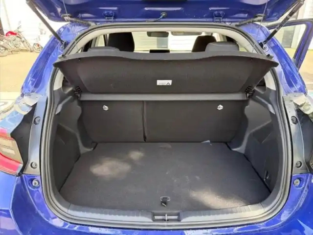 Toyota Yaris 116h design 5p my26 — photo 13