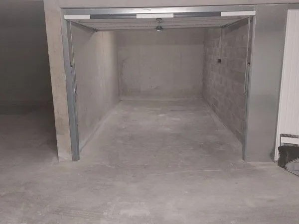 Parking 13 m²