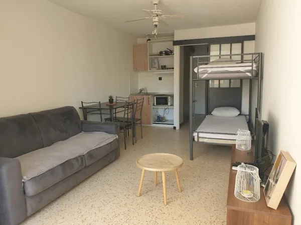 Studio 1 pièce 25 m²