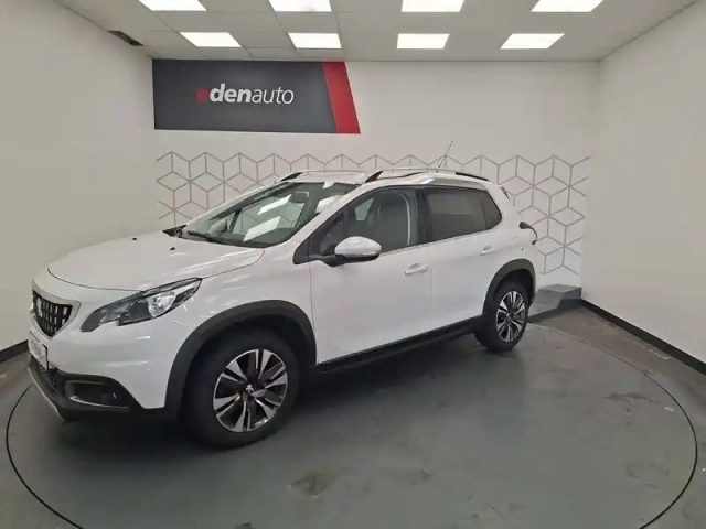 Peugeot 2008 1.2 puretech 110ch s&amp;s bvm5 — photo 9