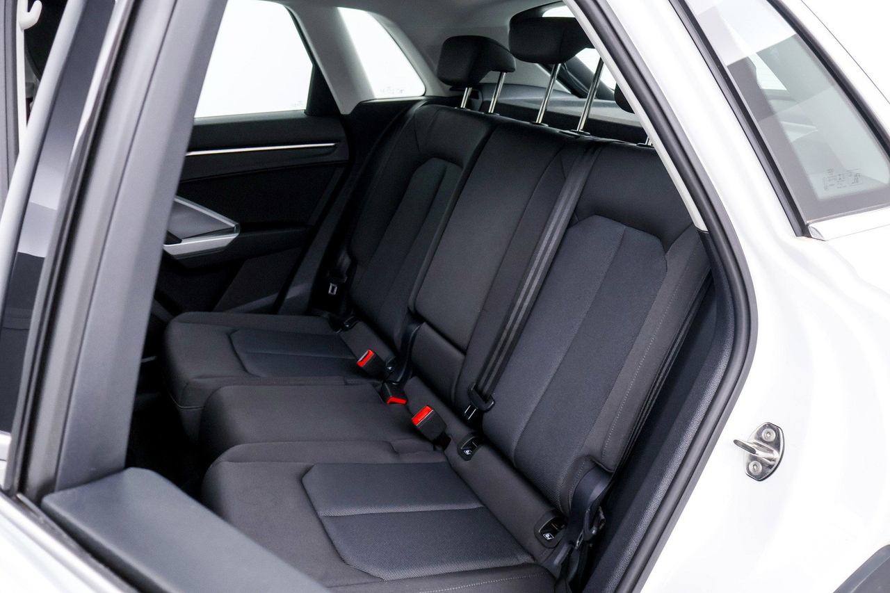 Audi Q3 — photo 31