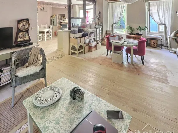 Maison 8 pièces 180 m²