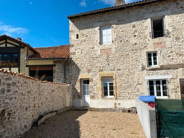 T2 meublé à Louer 70m2 Massignac