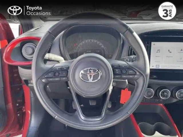 Toyota Aygo X 1.0 vvt-i 72ch design my24 — photo 9