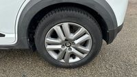 Dacia Sandero 1.0 TCe 90ch Stepway Confort -22 — photo 11