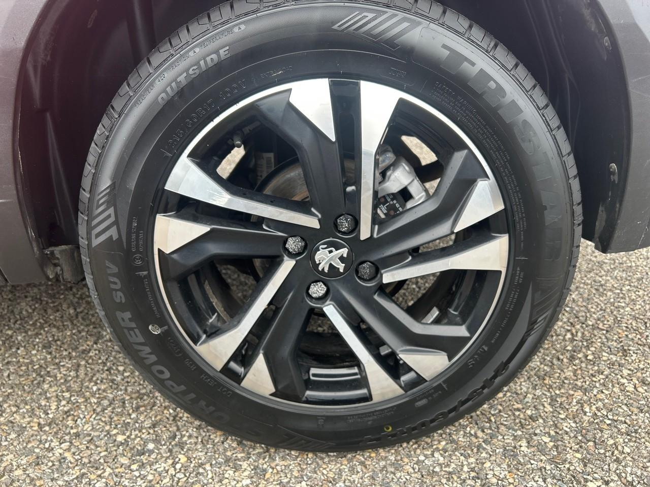 Peugeot 2008 1.2 puretech 130ch s&s allure pack eat8 — photo 11