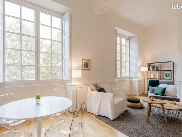 Toulouse Bords de Garonne. Appartement esprit Loft. Type T2/T3