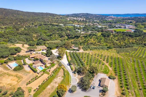 Propriété 19 pièces 410 m²