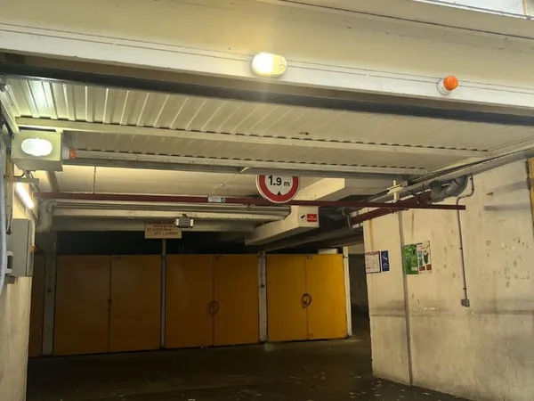 Stockage Location Paris  30m² 30000€