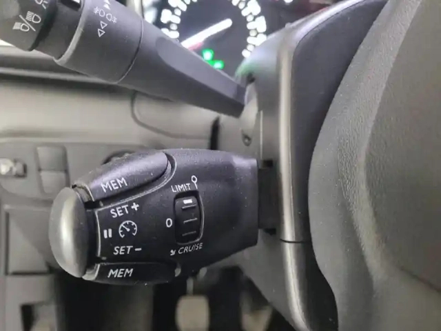 Citroën C3 puretech 83 s&amp;s bvm5 — photo 30