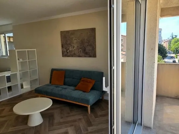 T1 bis entièrement rénové de 34 m² - balcon-cave-Croix-Rousse