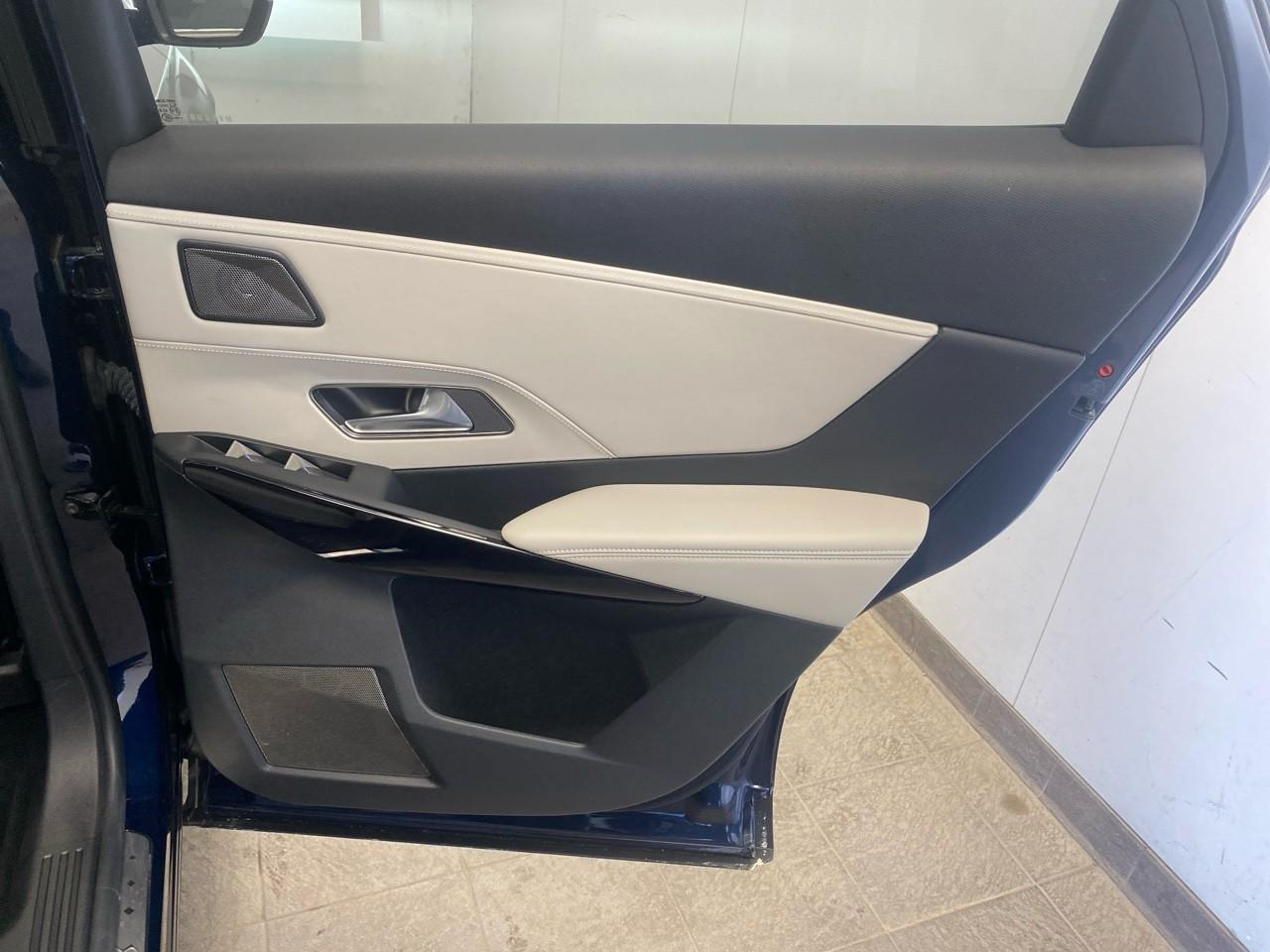 Ds Ds 7 crossback crossback hybride e-tense 225 eat8 ligne noire — photo 26