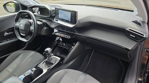 Peugeot 208 1.2 PureTech 100 - Allure – 2021 – 54998 km – Essence – Boîte Manuelle — photo 22