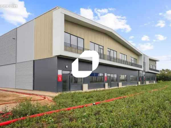 Local d'activité 5 423 m²