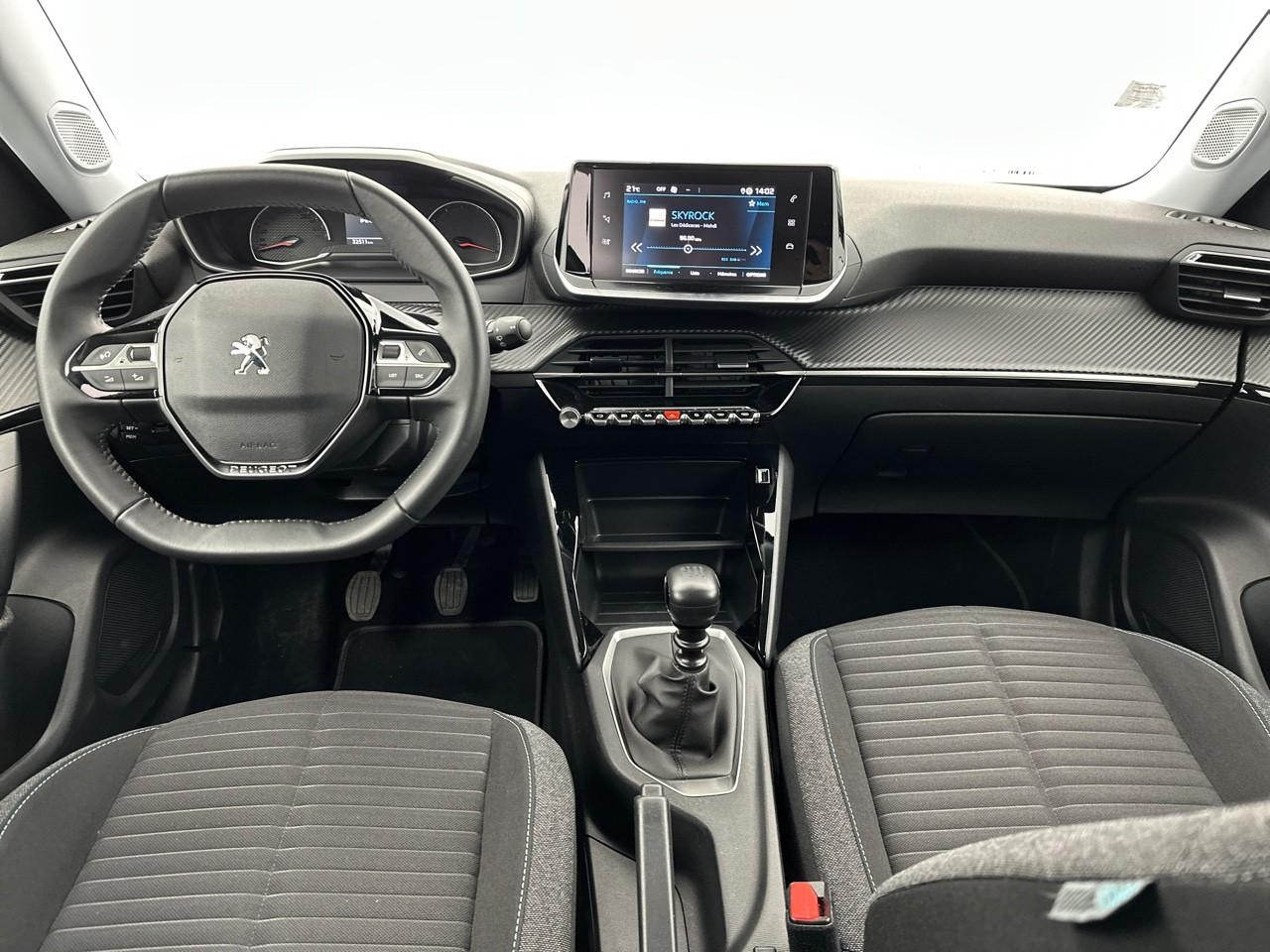 Peugeot 2008 puretech 100 s&s bvm6 style — photo 11