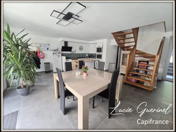 Maison entièrement rénovée de 106 m² avec jardin clos de 598 m² à vendre à Nivillac (56130)