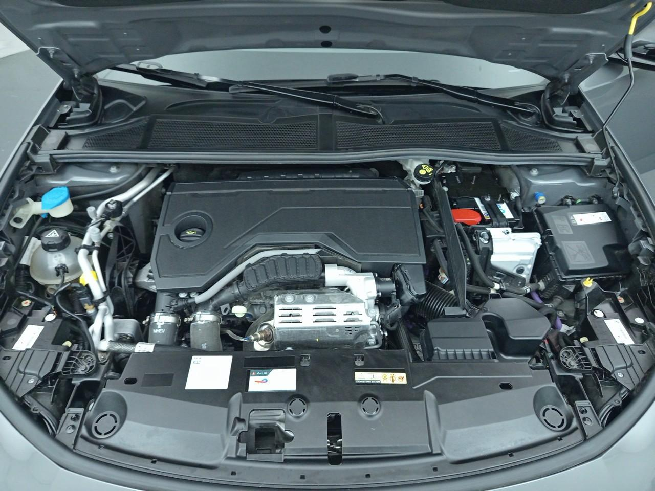 Peugeot 308 sw hybrid 136 e-dcs6 gt — photo 15