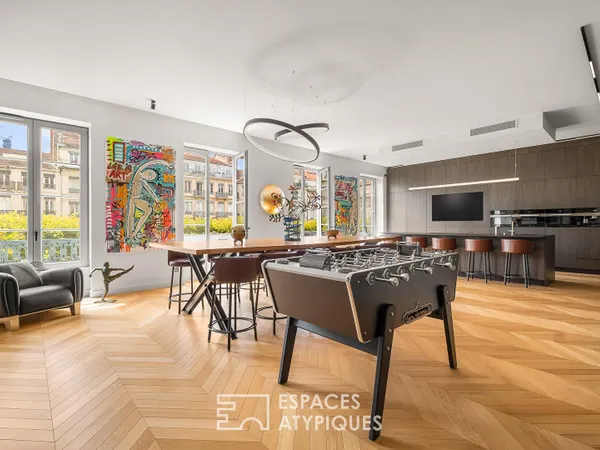 Appartement bourgeois d'exception rénové par architecte avec balcon filant - cours Franklin Roosevel